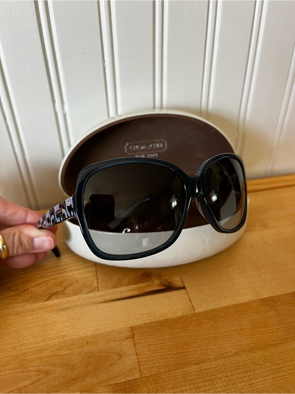 COACH Oversized Sunglasses S2029 - Picture 3 of 13